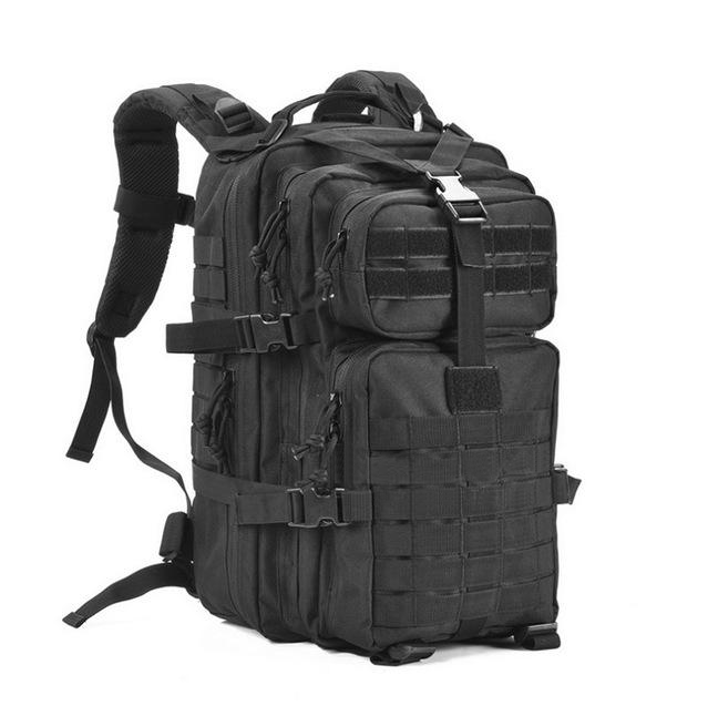 Taktischer Rucksack mit Molle System und Klettaufnahme